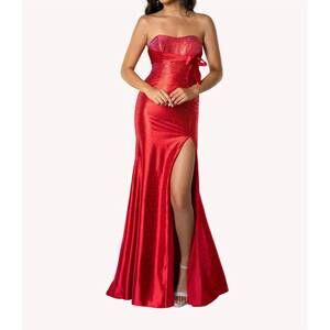 NEW RACHEL ALLAN strapless delicate crystal gown in red